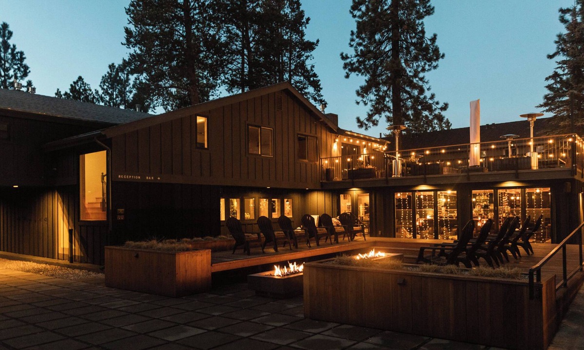 Lakeside Park House | Lake Tahoe Getaway! Comfortable Suite with Private Whirlpool! Pets Allowed!