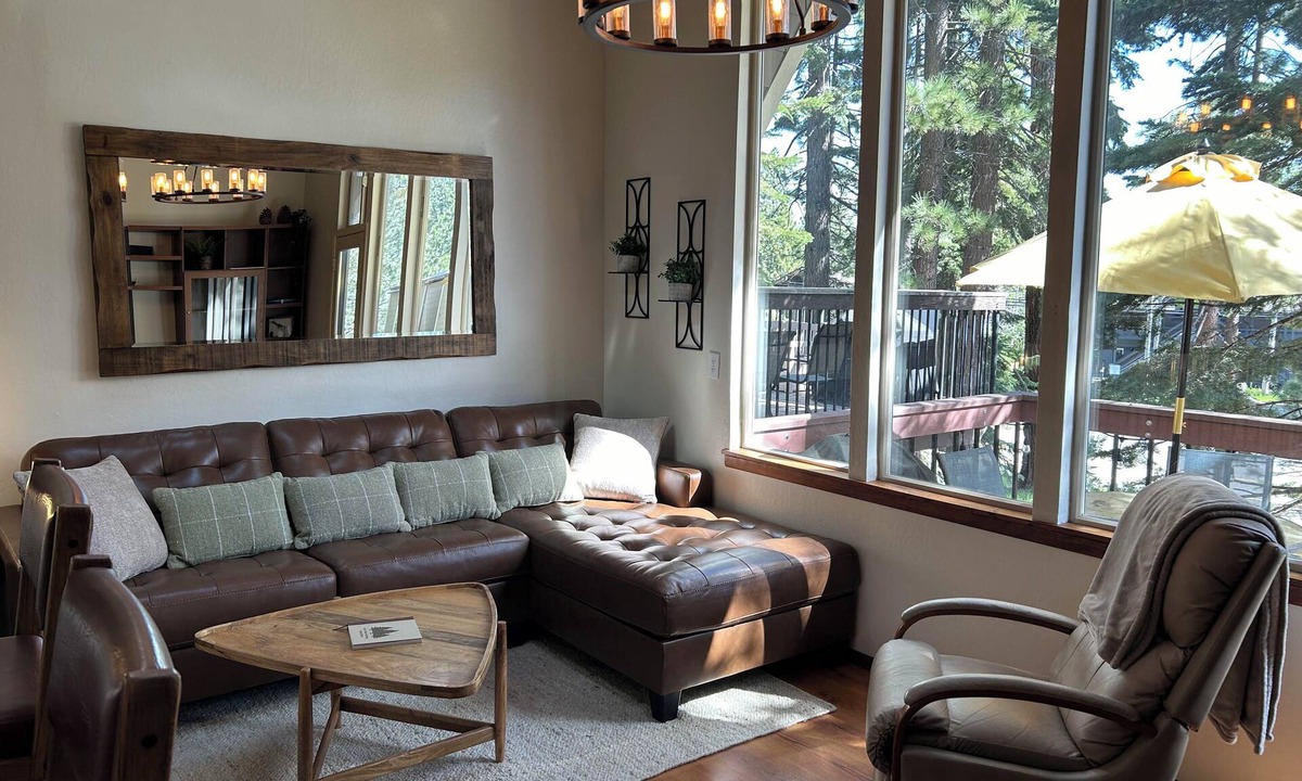 Dollar Point Condo | Lake Tahoe Getaway - HOT TUB, Pool, Near Beaches, Eateries, Hike, Bike & Rafting