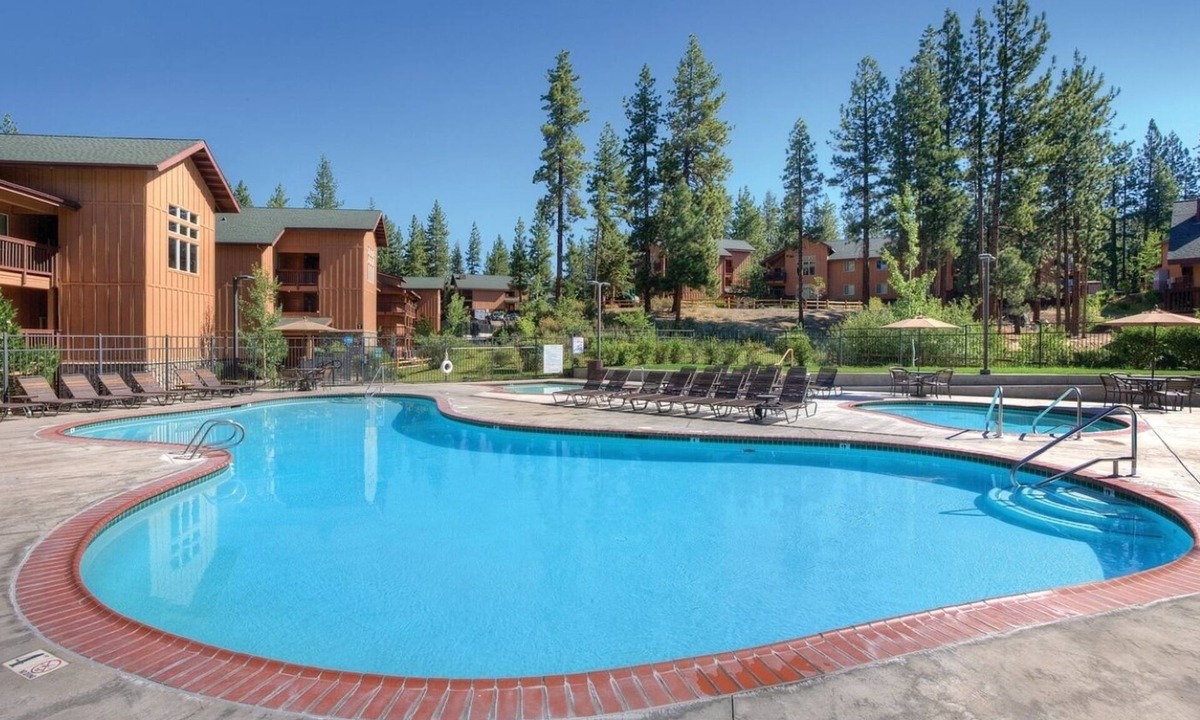 Elk Point Resort | Lake Tahoe | Group Lake Retreat | Pool + Lake | 2BR Twin