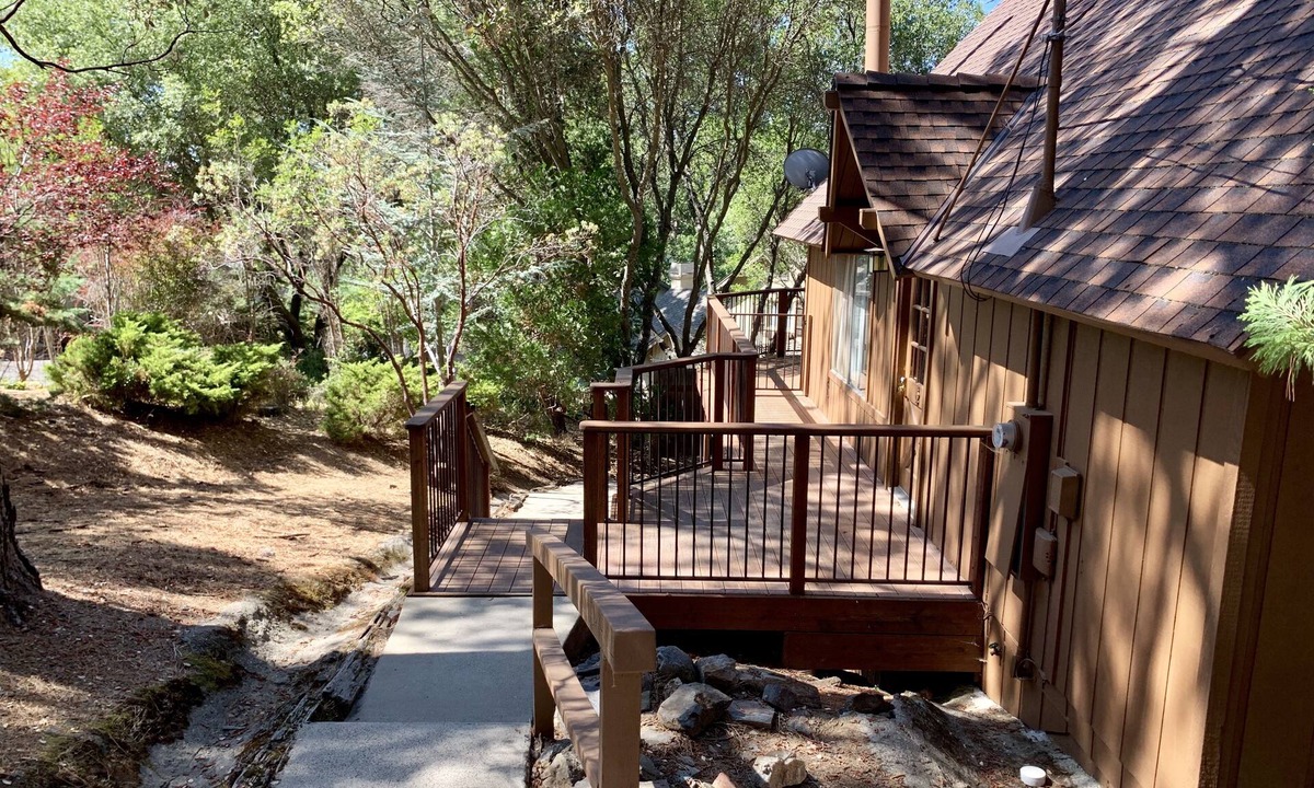 Groveland House | Lakefront Cabin Near Yosemite