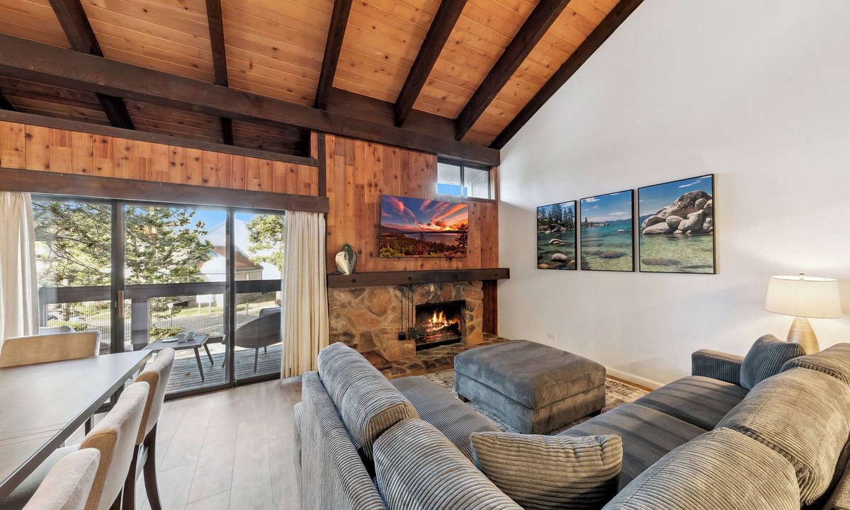 South Lake Tahoe House | Lakeland Village #475: Remodeled Family Haven