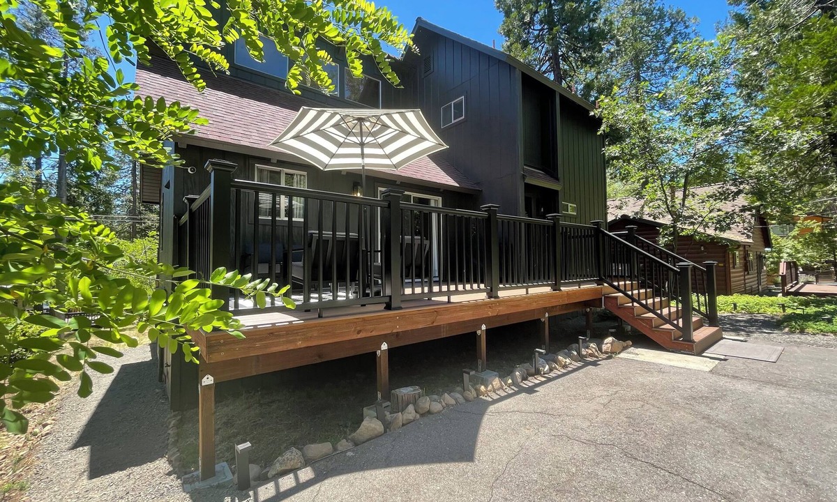 Twain Harte House | Lakeshore Luxury: A Family Retreat for Every Season with LAKE ACCESS!
