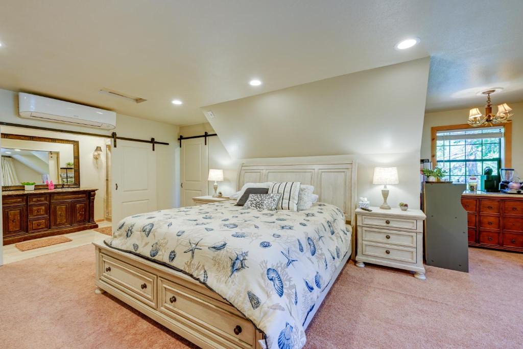Wishon Apartment | 'Lakeside Bear Lodge' Studio: 9 Mi to Bass Lake!