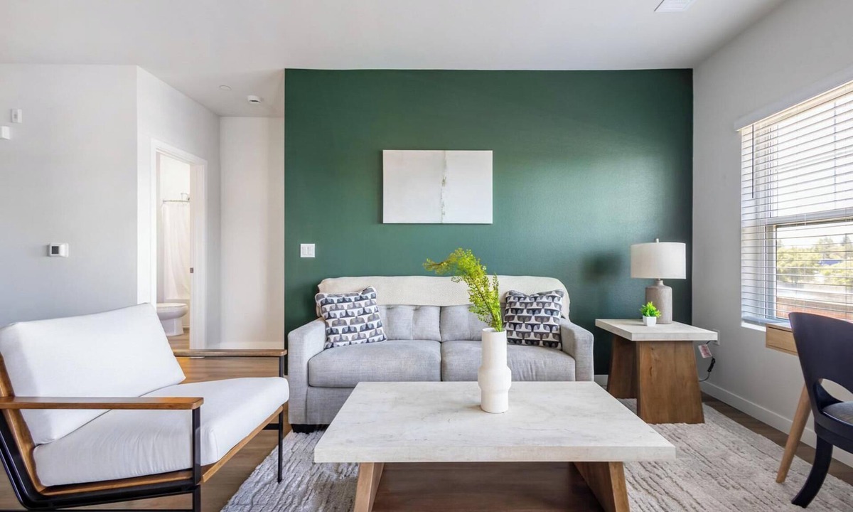 Santa Rosa Apartment | Landing | Stylish 2BD, Gym, Courtyard