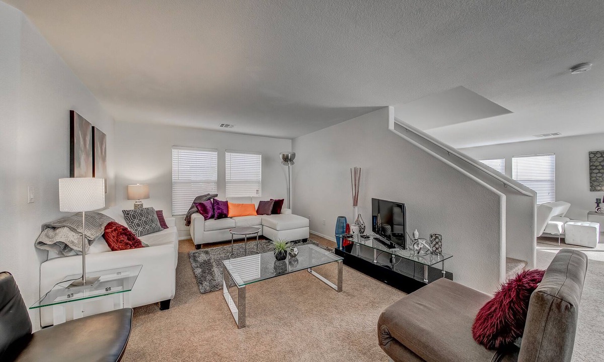 Las Vegas House | Large 6 Bedrooms Home 13 Miles to Las Vegas Strip License Number G66-06299