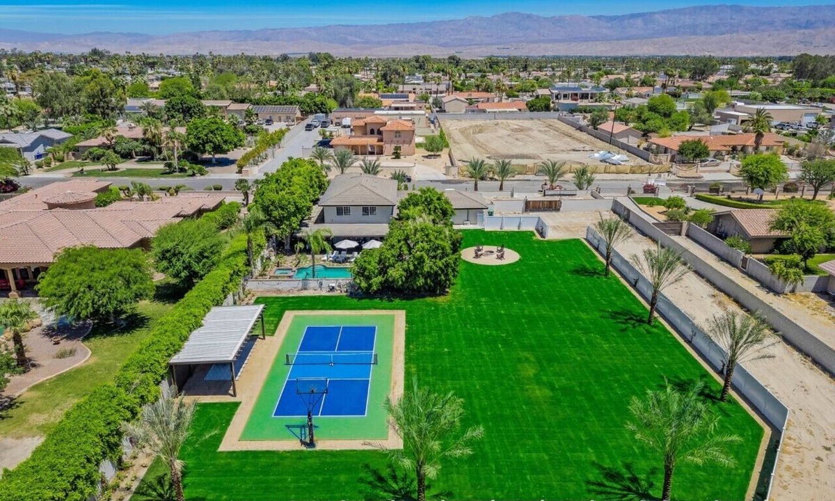 Palm Desert House | Large Home 12 beds Gameroom Heated Salt Pool PPG