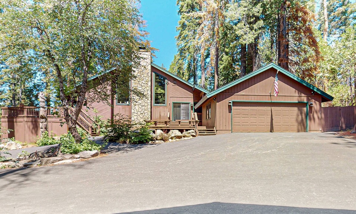 Shaver Lake House | Large Mountain Home w/Game Room, Fireplace, Wifi, & Private W/D