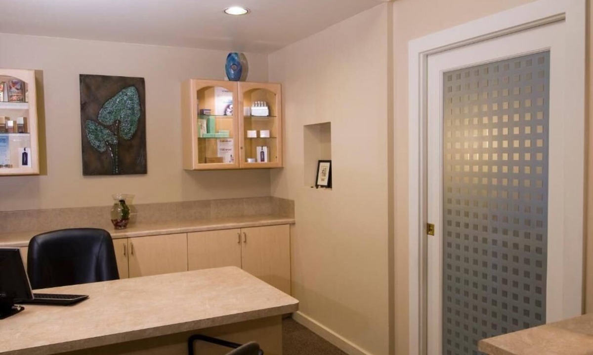 Enterprise Villa | Las Vegas | Couples Vegas Retreat | Pool + Hot Tub