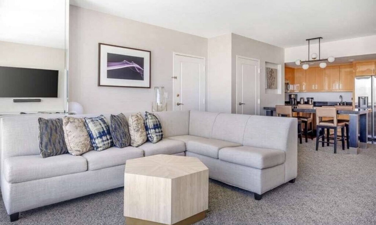 Las Vegas Condo | Las Vegas | Pool & Strip Access | City Comfort Stay