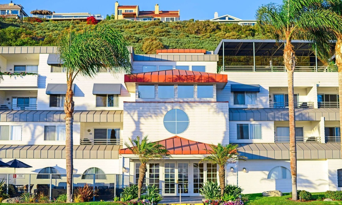Capistrano Beach Condo | LAST MINUTE Hilton resort 500USD value @ 200USD per night! BBQ equipped balcony!