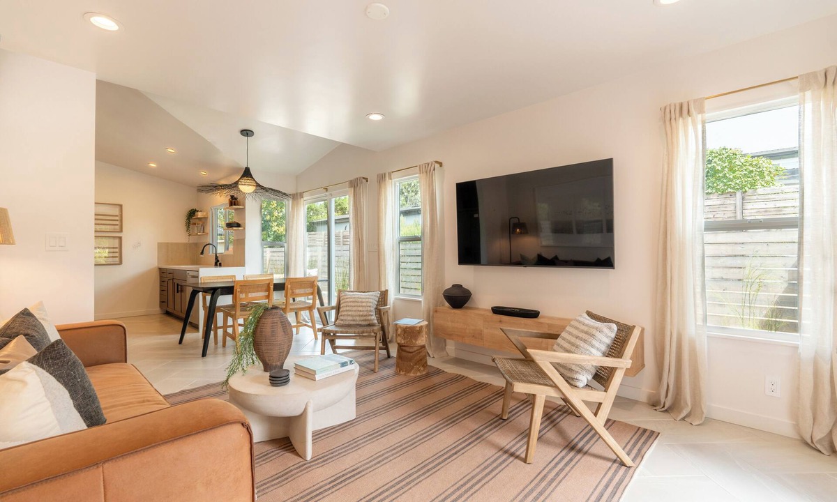 Leucadia House | Leucadia Serene-OffTheBeatenPath-Beach Close - Tax & Fees included