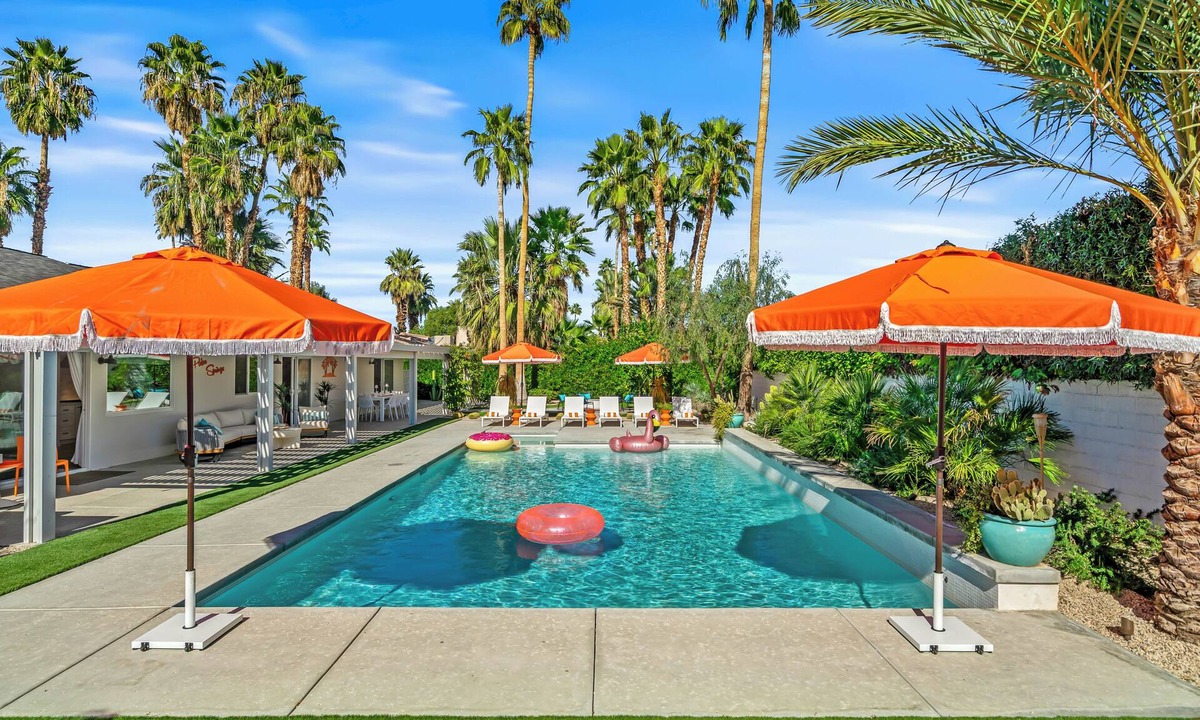 Palm Springs House | Living The Desert Way - Expansive 5‑Bedroom with Pool, Spa, Fire Pit & Stunning Mountain Views