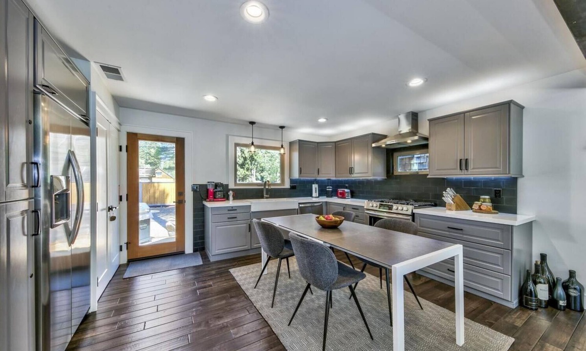 Tahoe Paradise House | LodgeChic - Pet friendly, Hot Tub