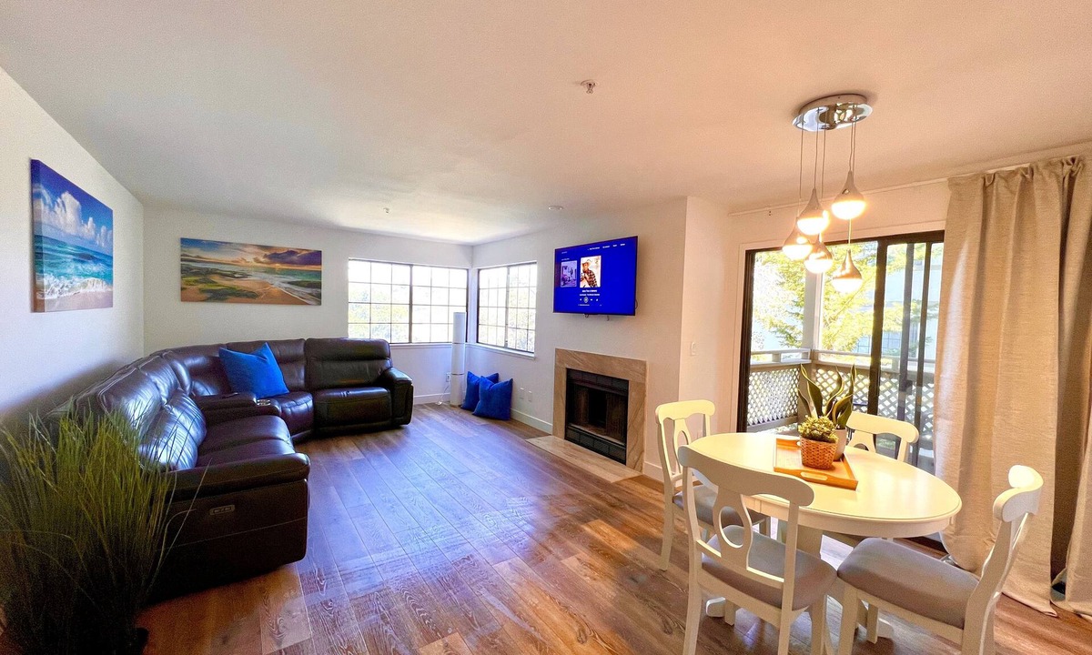 Del Rey Oaks Apartment | Look No Further! Relaxing & Centrally Located; Laguna Seca, Beach, Airport
