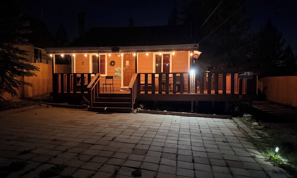 Big Bear Lake Cabin | Lovely 1-bedroom cabin in Big Bear Lake/Monthly Rent