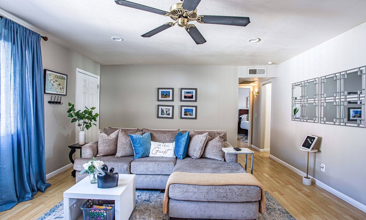 Fresno Apartment | Lovely 2-Bedroom Rental Unit With Indoor Fireplace