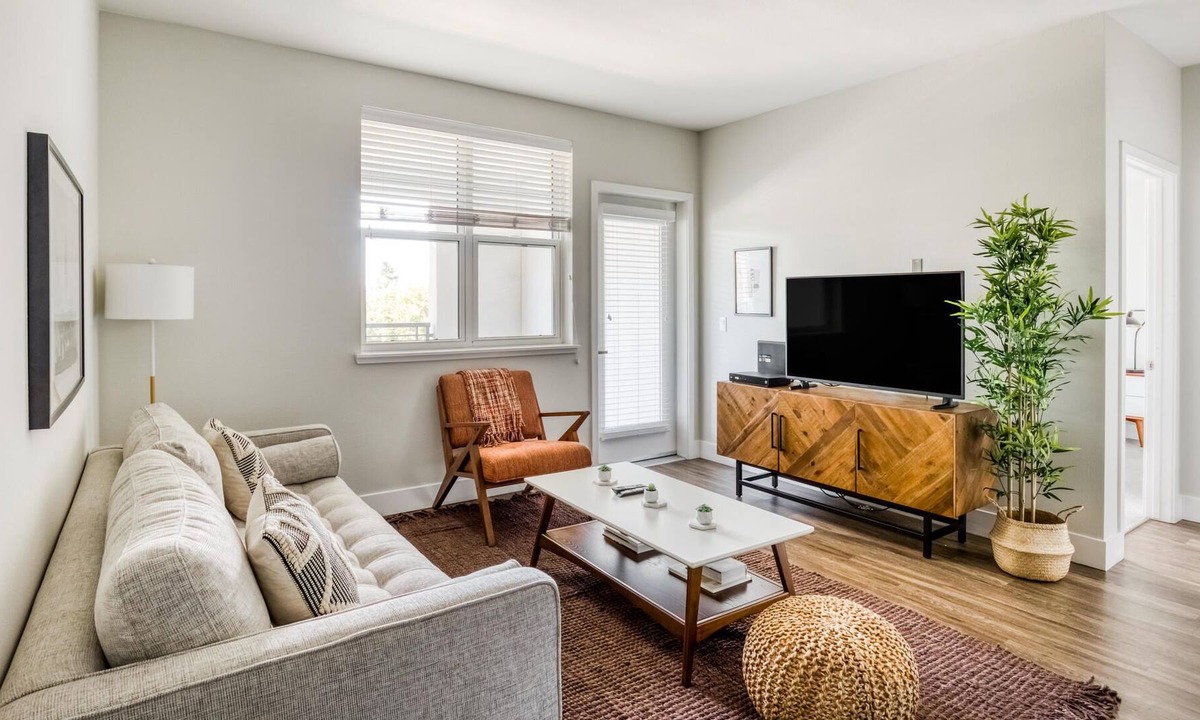 Centerville Apartment | Lovely 2BR in Fremont + Parking