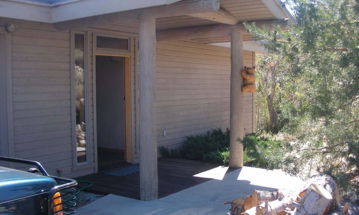 Lee Vining House | Lundy House - Lundy Canyon