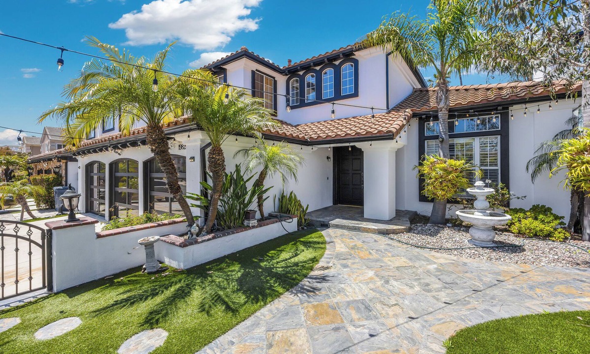 Huntington Beach Villa | LUX - Amazing Huntington Beach City Home Walk 2 Beach And Close to Disney