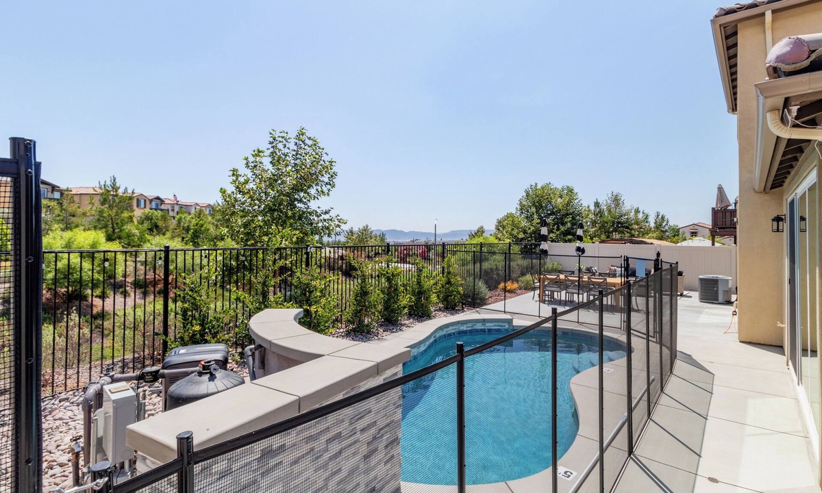 Temecula House | Luxurious 4-bedroom house in beautiful Murrieta with AC, WiFi, Workspace