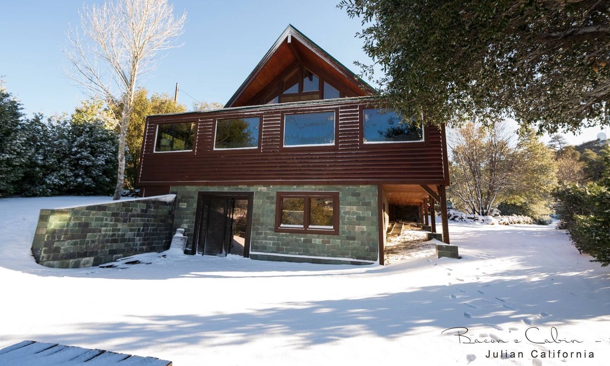 Julian Cabin | Luxurious & Unique Craftsman Style Cabin in Julian California