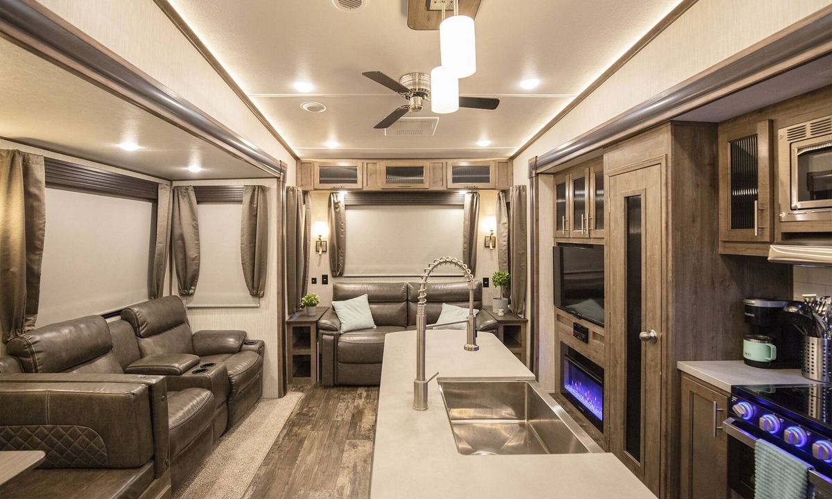 Pismo Beach House | Luxury Beachfront 42 ft. Home on Wheels with Bunk Room & Loft