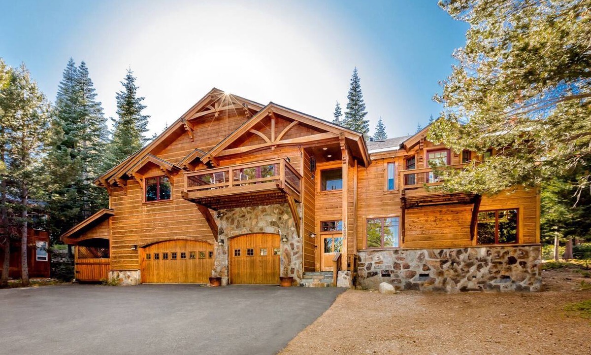 Truckee Cabin | Luxury Cabin with a Private Hot Tub in Tahoe Donner, California