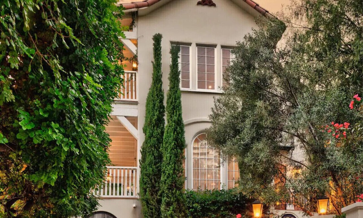 Hollywood Hills West House | Luxury Hollywood Hills Retreat