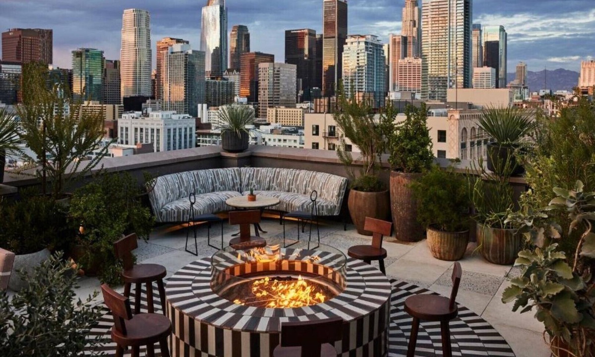 Downtown Los Angeles House | Luxury lifestyle hotel with iconic dining and rooftop pool.