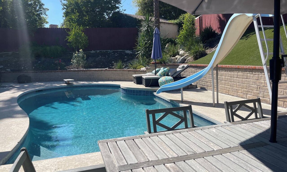 Crescenta Highlands House | Luxury Pool Retreat Near Pasadena JPL, Pasadena, Universal Studios Sleeps 8
