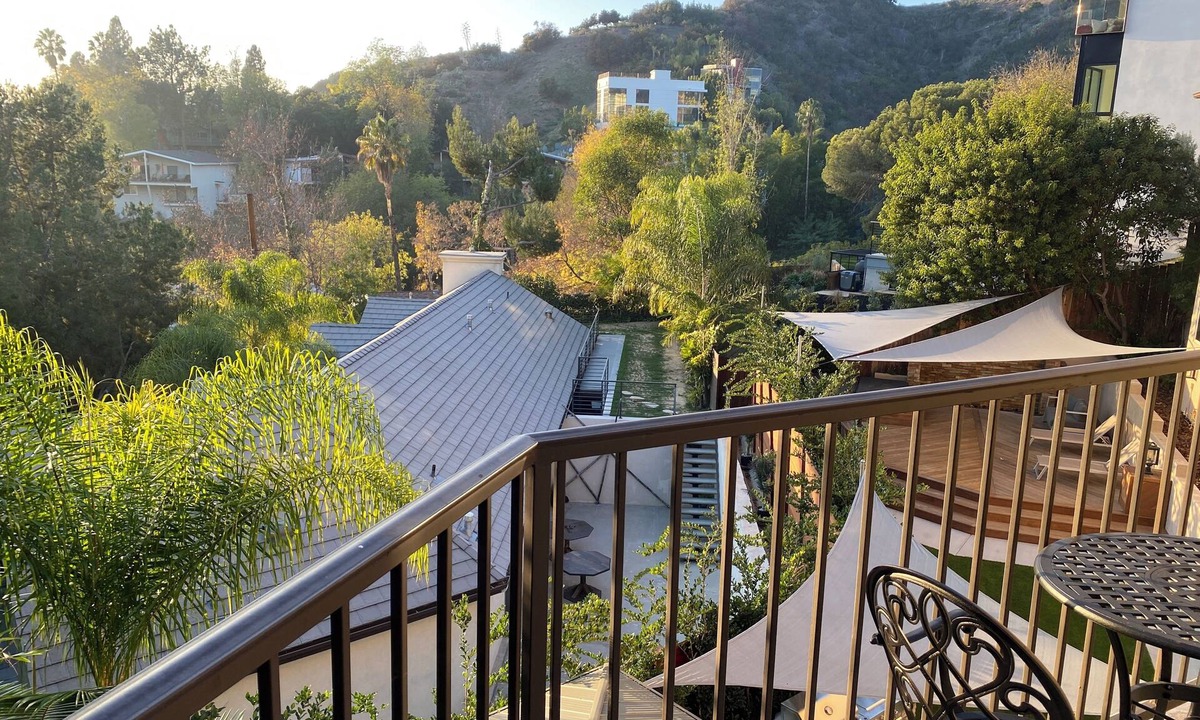 Hollywood Dell Villa | Luxury Villa W/Spectacular Hollywood Hills View