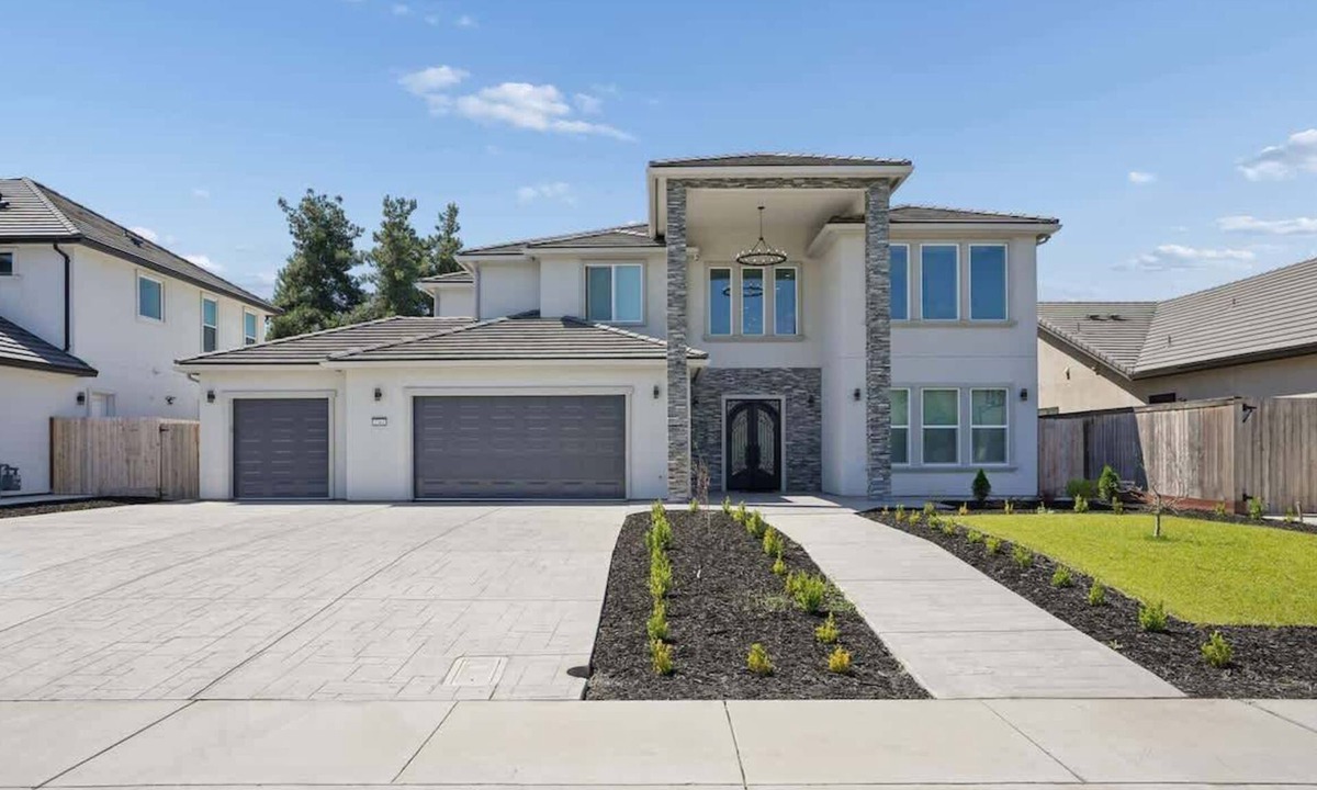Lodi House | Luxury Wine Country Retreat 4BR w/Private Pool