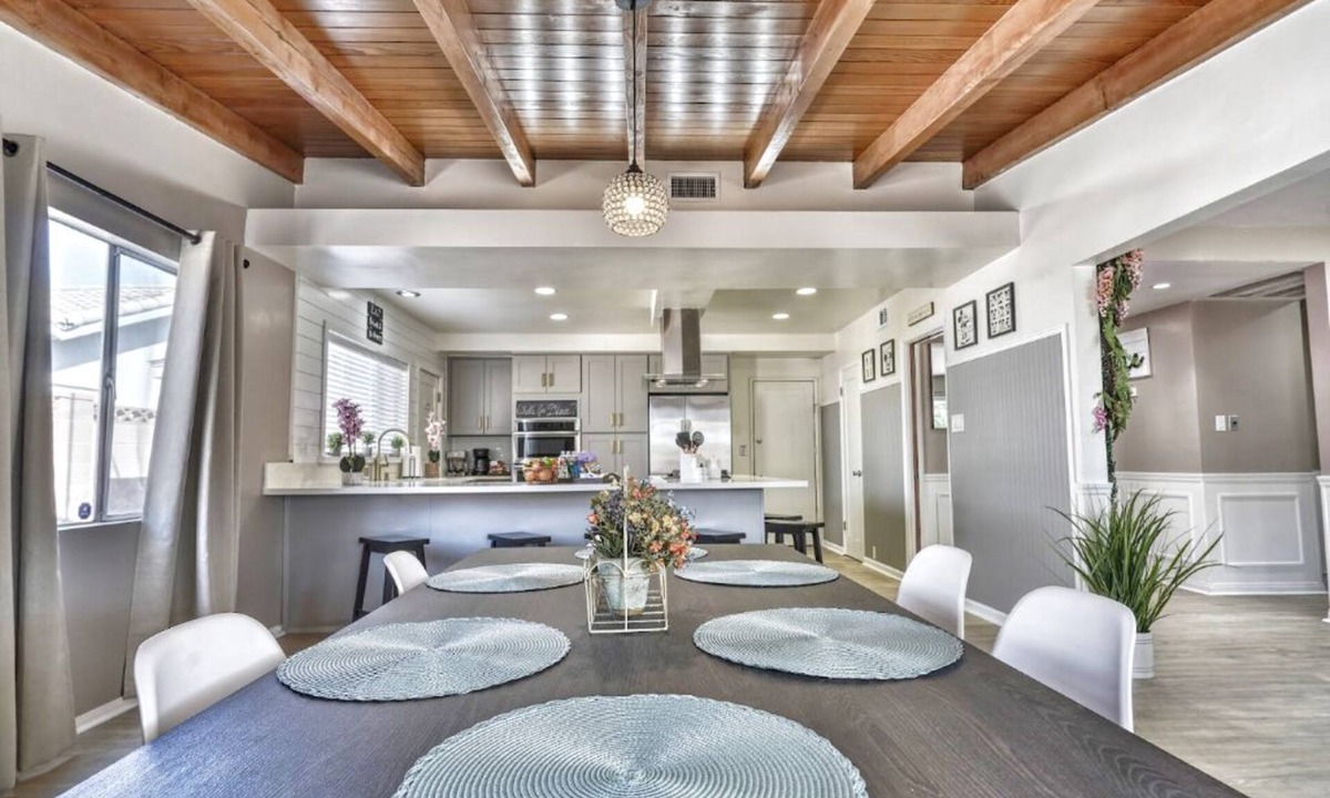 Northwest Anaheim House | ❀ Magical Days home ❀ Disneyland ◦ Beach ◦ Fast WIFI ◦ Anaheim ◦ Games ◦ Family