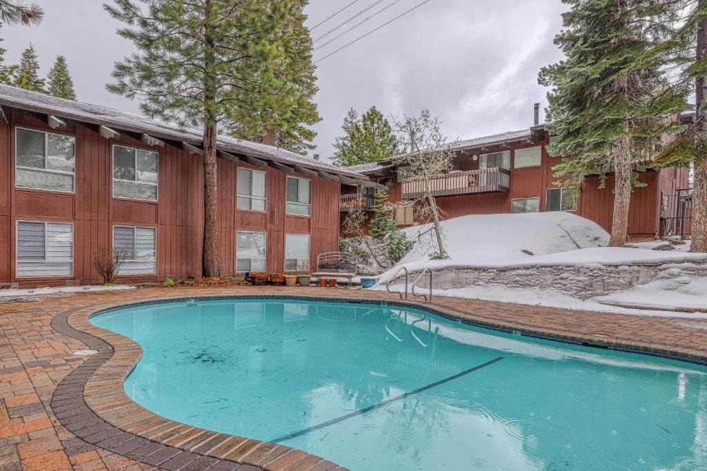 Mammoth Lakes Hotel | Mammoth Estates #105