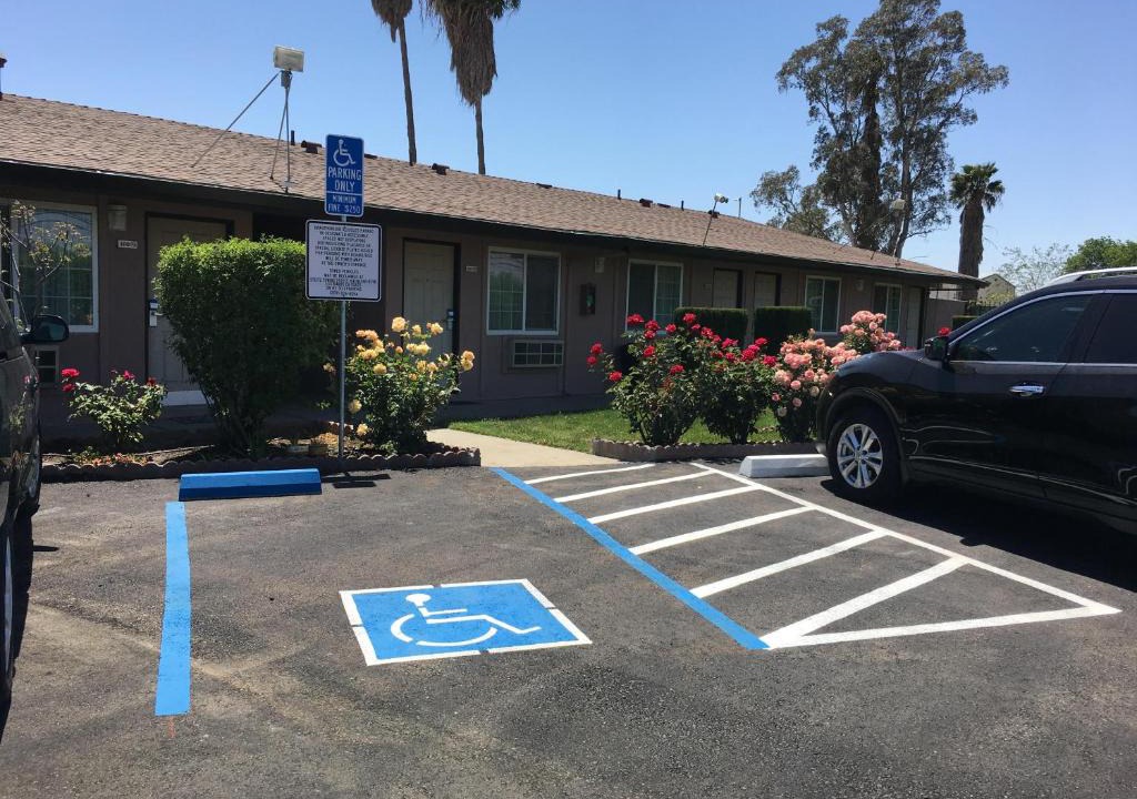 Los Banos Hotel | Maple Inn and Suites Los Banos