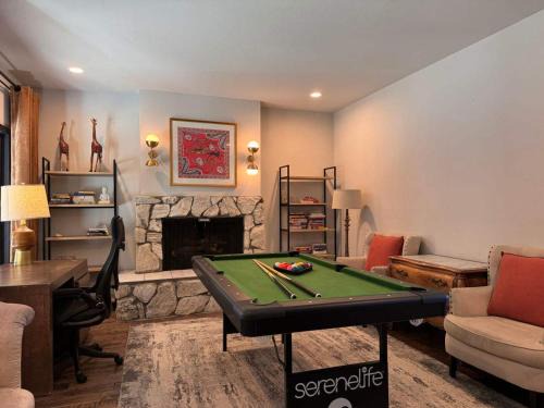 Brisbane House | Marbella Lane - 3BR Penthouse Executive Suite, SFO, Parking