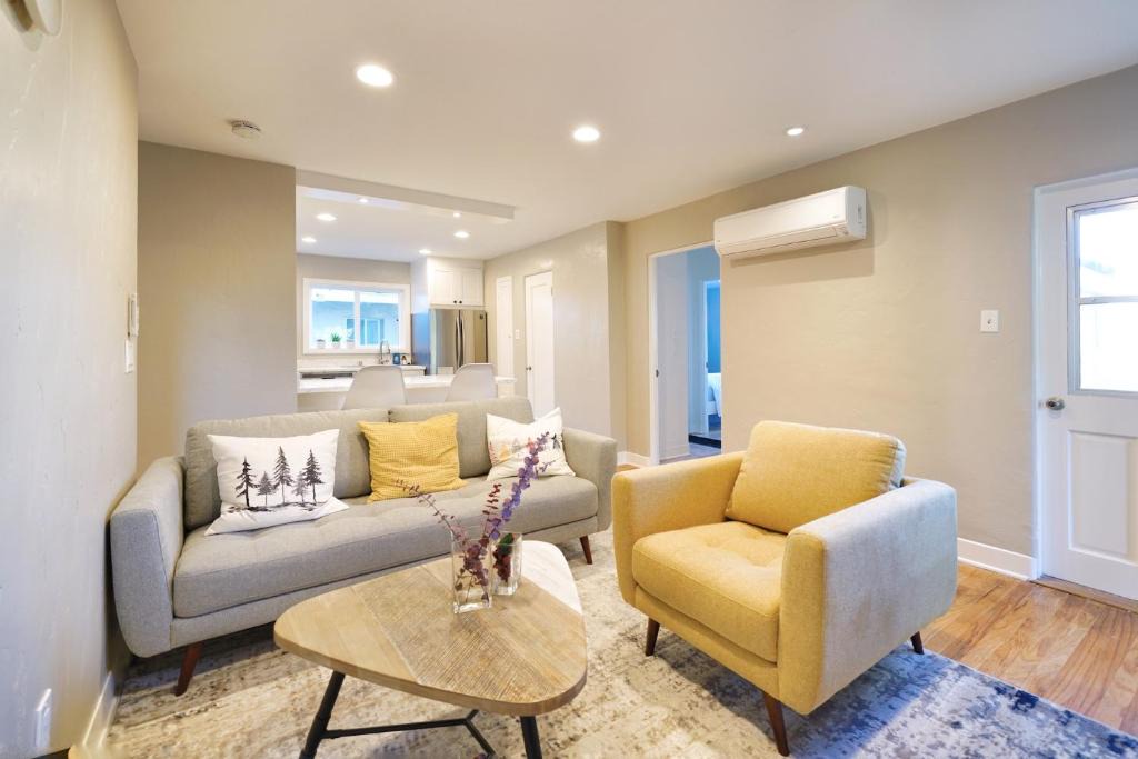 Newhall House | @ Marbella Lane - 3BR SFR 2Floor DTWN SJ Ldry