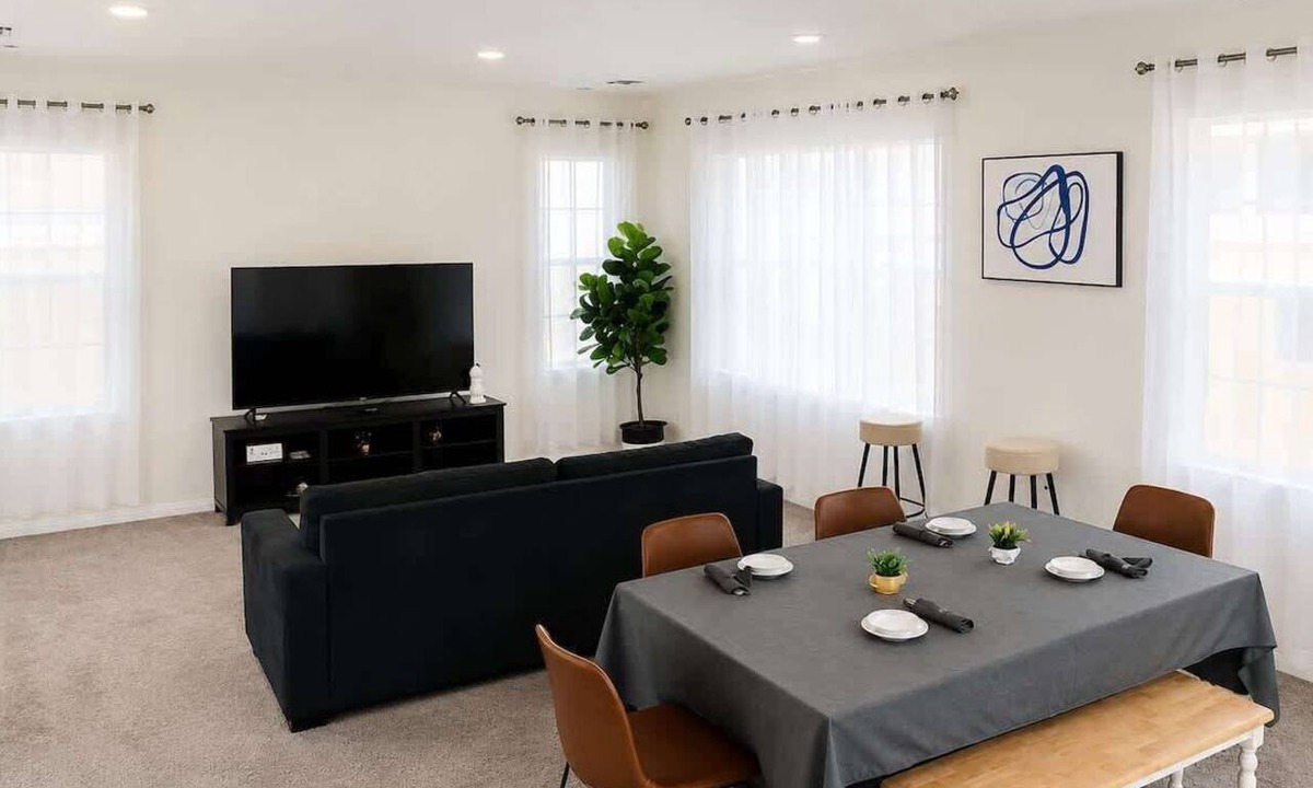 Chino House | @ Marbella Lane - Near Disney | Family Game Home