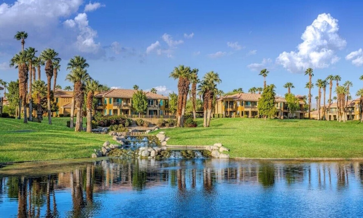 Palm Desert Resort | Marriott's Desert Springs Villas II One Bedroom Condo in Coachella Valley Region
