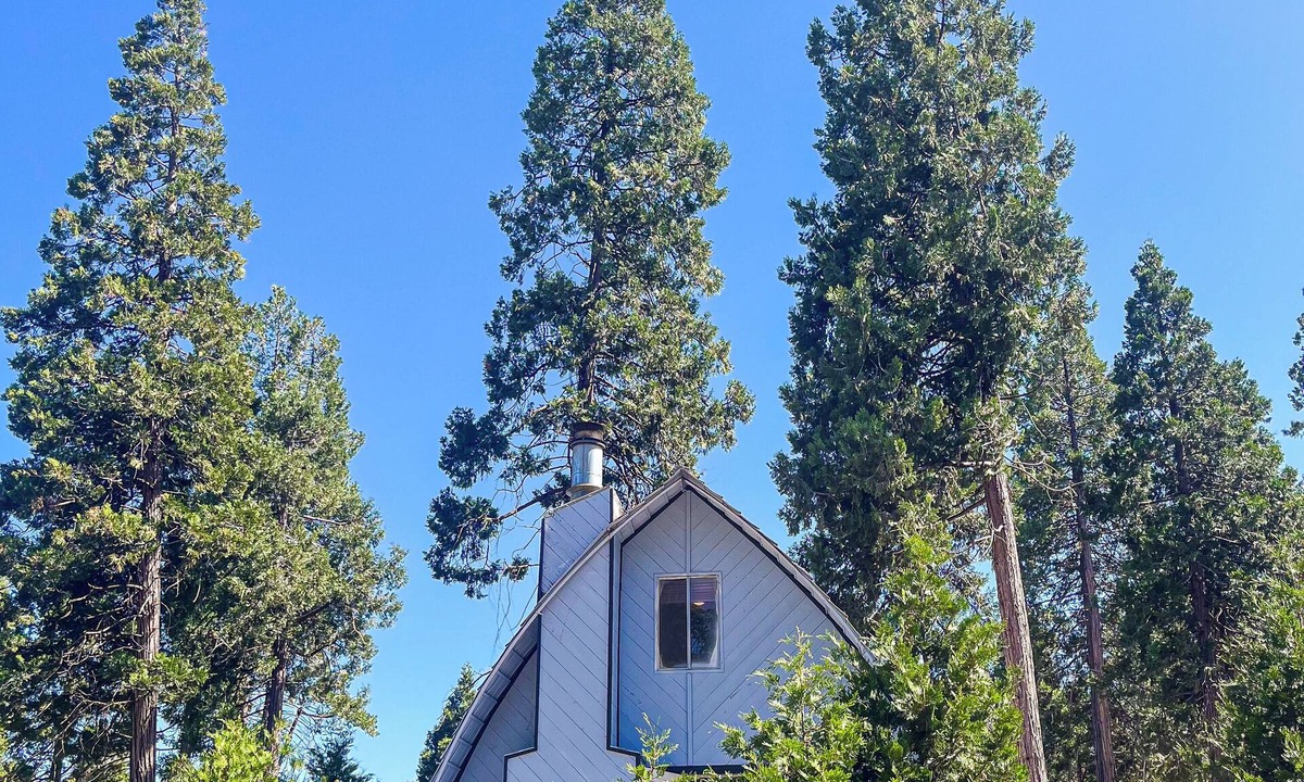 Auberry Cabin | Meadow Lakes Cottage Yosemite & Kings Canyon Parks Gourmet Kitchen Close to Snow