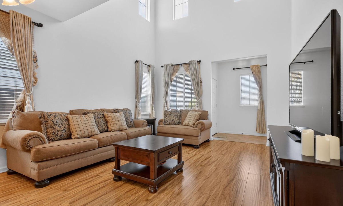 Turlock House | Meander Retreat | Family Friendly + Great Location