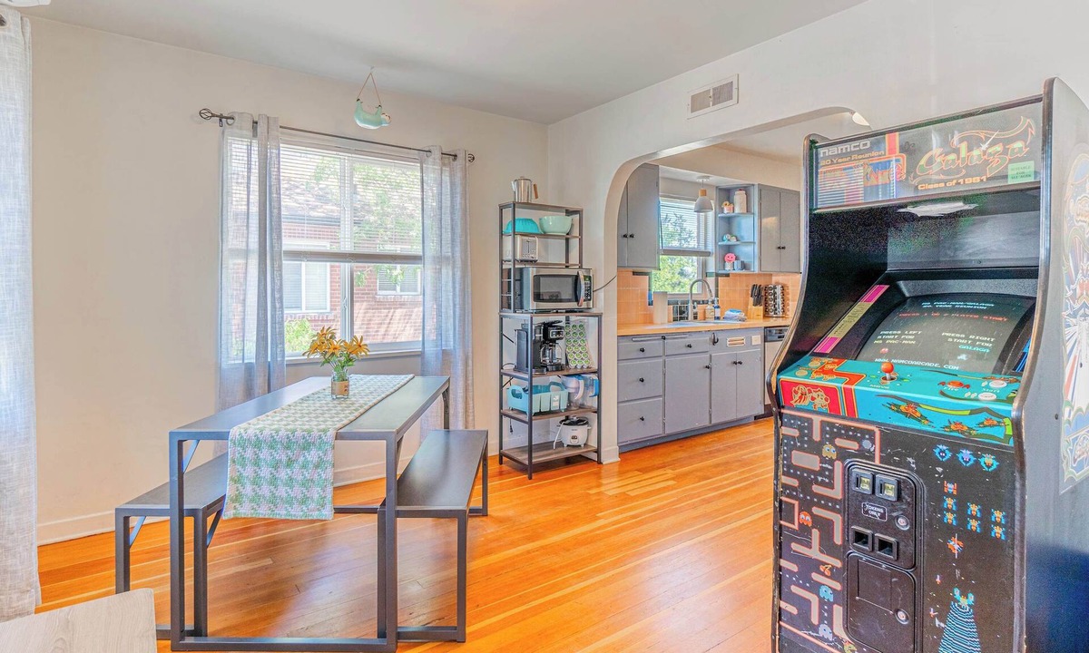 Reno House | Midtown Sanctuary w Pac-Man!