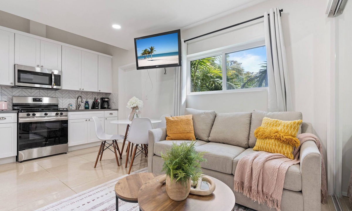 Gardena House | Modern ADU in Gardena – Perfect for Relaxing Stays