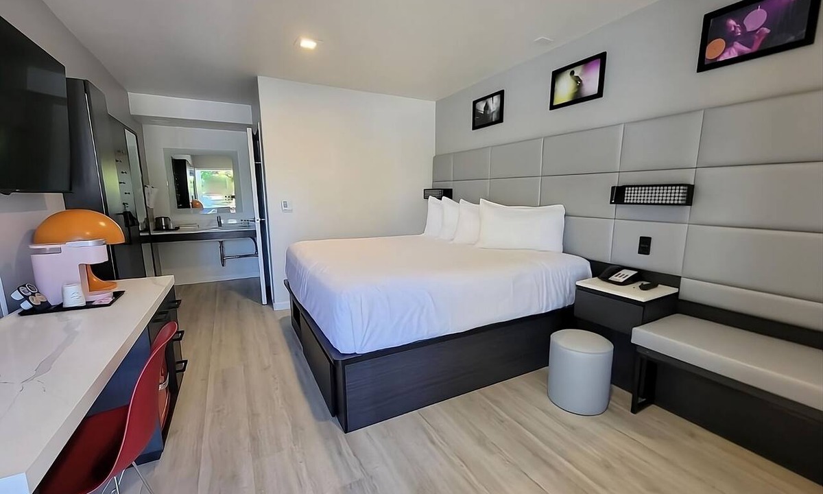 Newhall Hotel | Modern Boutique Retreat | Free Parking