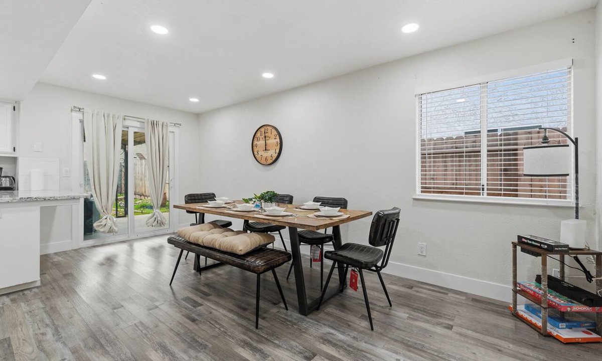 Raisin House | Modern Home Near Med Centers, King Bed, Fire Pit