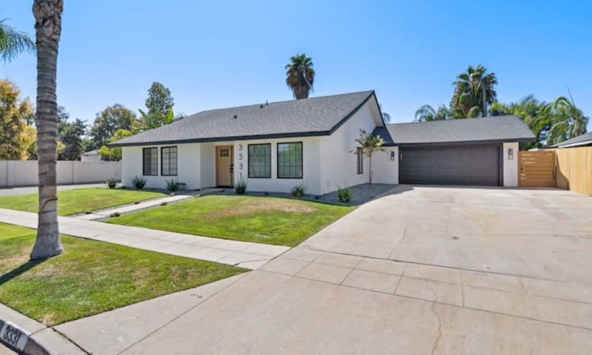 Raisin House | Modern Home W/Pool & Game Room and More!
