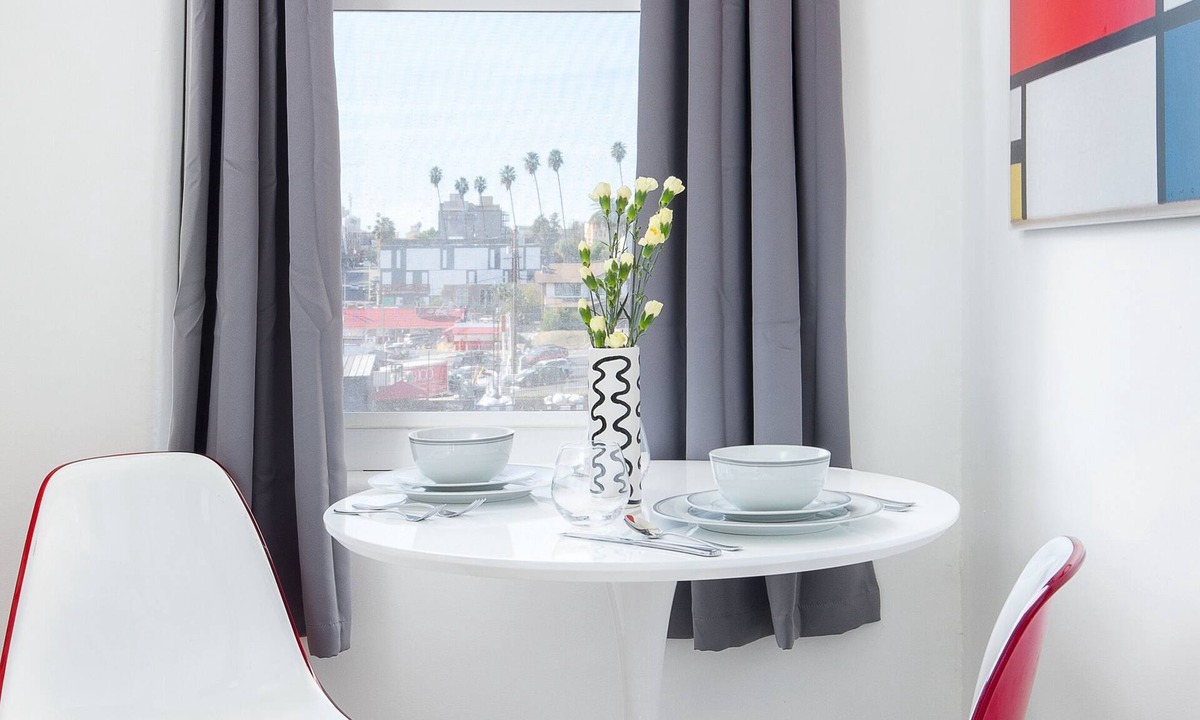 Rampart Village Apartment | Modern Studio Near Downtown LA! 420-Friendly