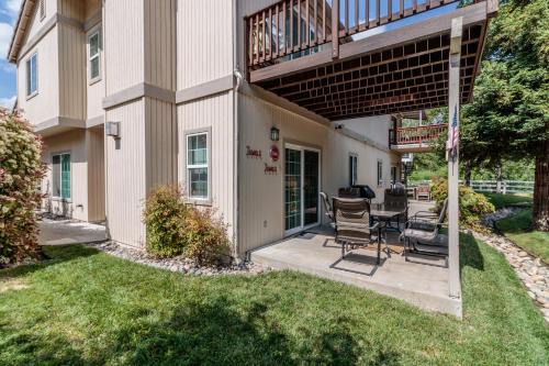 Bass Lake House | Moler Lake House