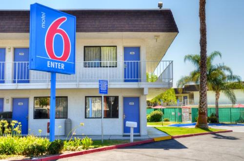 Santa Nella Hotel | Motel 6 - Santa Nella, on i-5