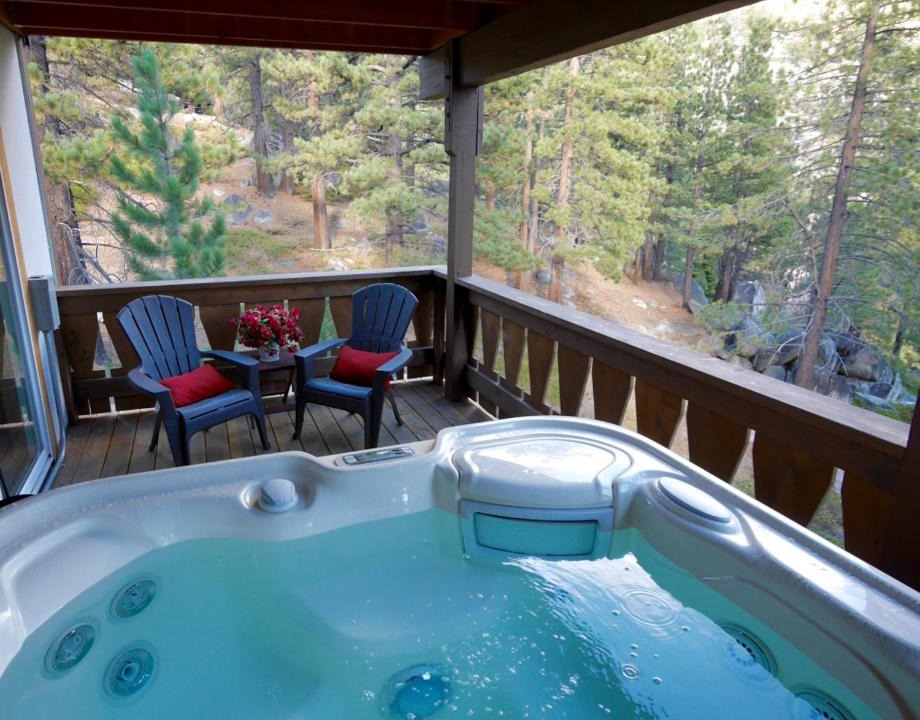 Incline Village House | Mountain Cabin with Hot Tub and Sauna